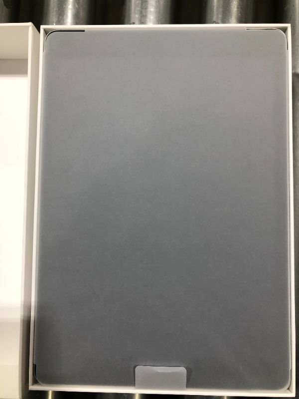 Photo 2 of 2021 Apple 10.2-inch iPad (Wi-Fi, 64GB) - Silver