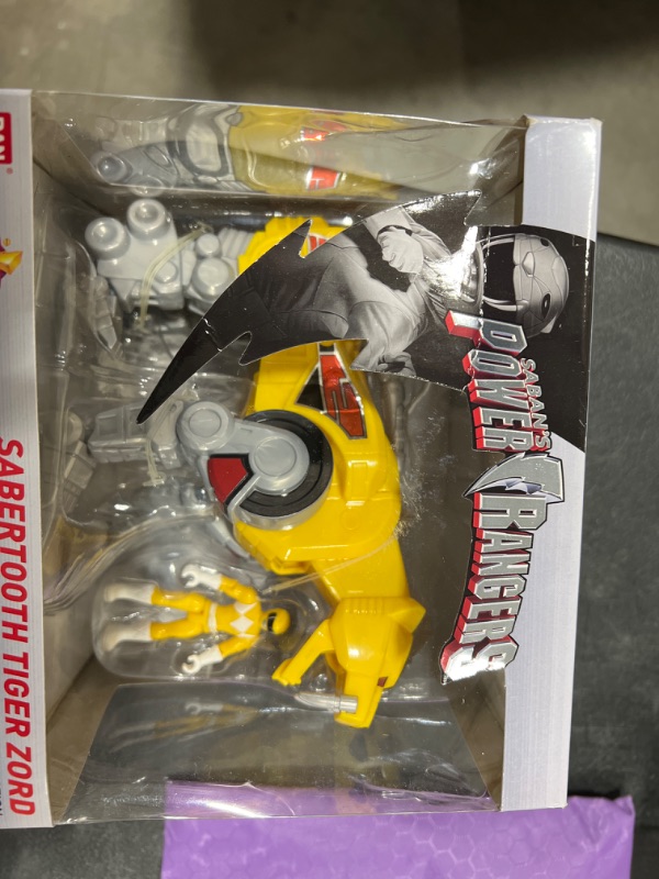 Photo 2 of Power Rangers Mighty Morphin Sabertooth Tiger Zord Action Figure, Sabretooth Tiger Zord
