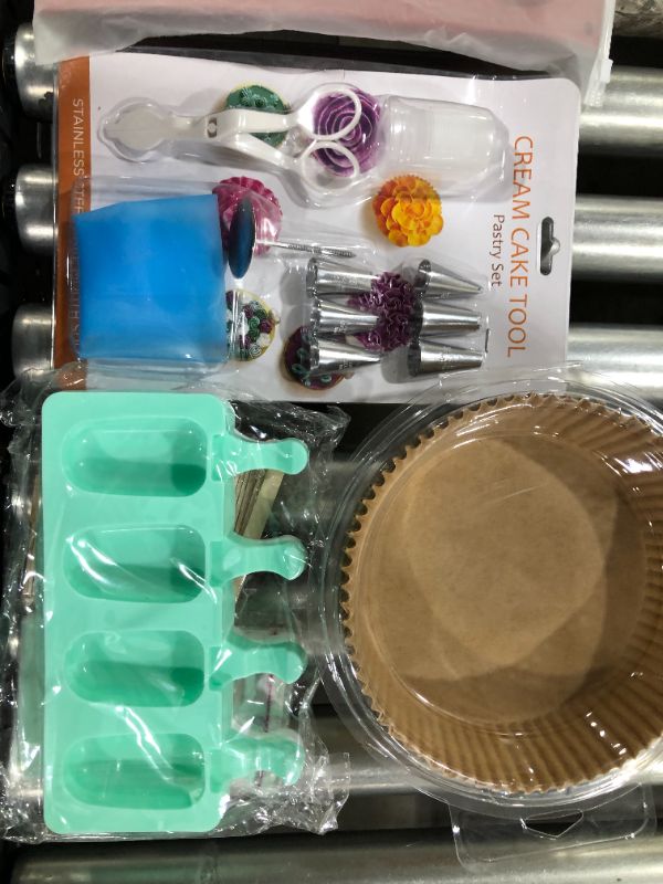 Photo 1 of 7pk Baking Molds and Cake Tool Set