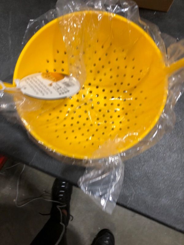 Photo 2 of OTOTO Spaghetti Monster - Kitchen Strainer for Draining Pasta, Vegetable, Fruit - Colander Dimensions 12.2x 8.27x 7.48 in - BPA free Food Strainers for the Kitchen - Strainer and Colander
