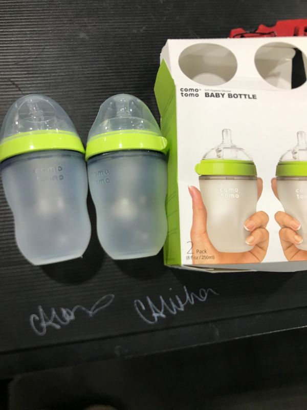 Photo 2 of Comotomo Baby Bottle - 8oz Green 2 Pack

