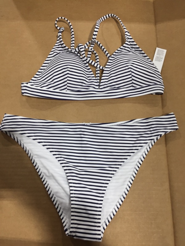 Photo 2 of CUPSHE Hit Summer Stripe Bikini Set (L)
