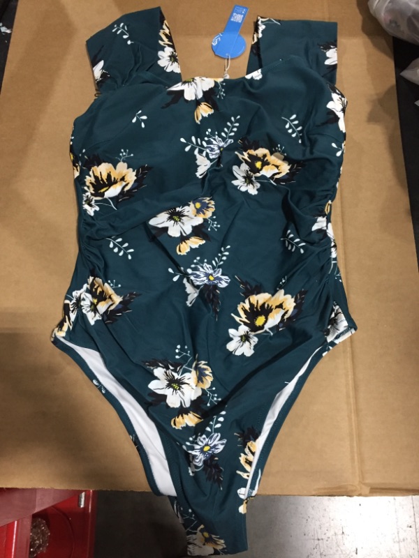 Photo 1 of CUPSHE Shirred Floral One Piece Swimsuit (XL)
