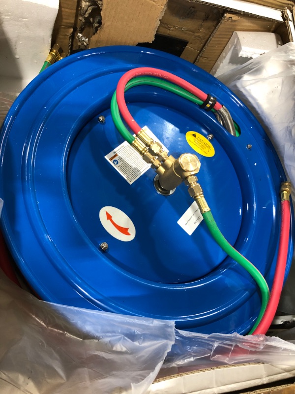 Photo 1 of 1/4 twin hose x 1/4 x 9/16 fitting 100 (Not exactly as stock)