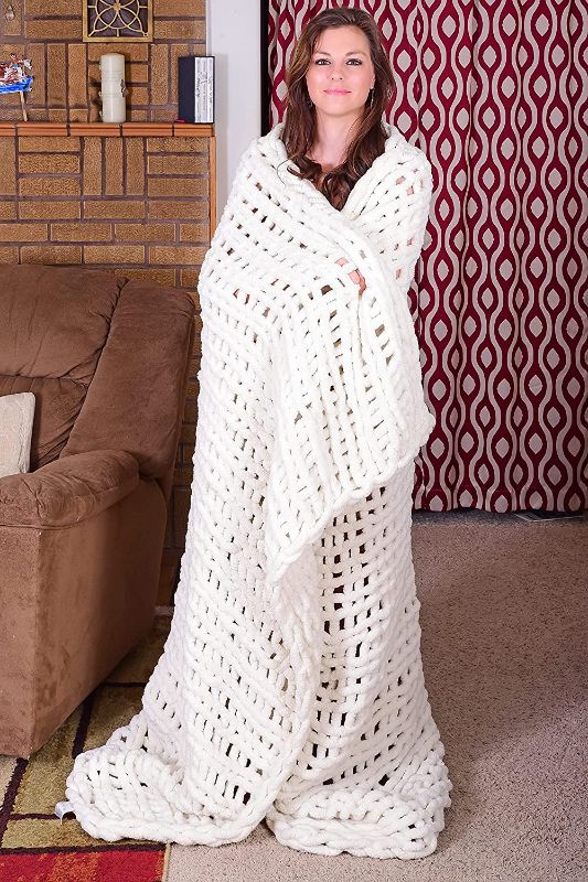 Photo 1 of Chunky Knit Blanket Throw Knot Blanket -50x60- White Handmade Soft Cozy Aesthetic Cable Knitted - Crochet Handwoven Home Decor - Weighted Throw Sofa, Couch, Bed, Bulky Houndstooth Boho Thick Yarn
