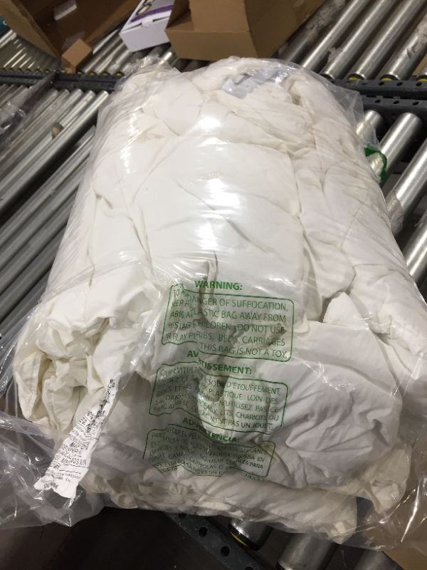 Photo 1 of casaluna white comforter size king 
