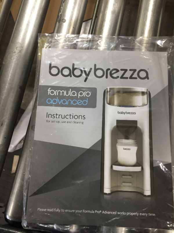 Photo 4 of Baby Brezza New and Improved Formula Pro Advanced Dispenser Machine