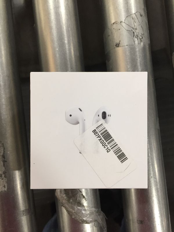 Photo 2 of Apple AirPods (2nd Generation)
