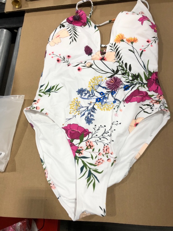 Photo 2 of Robin Floral One Piece Swimsuit SIZE L 
