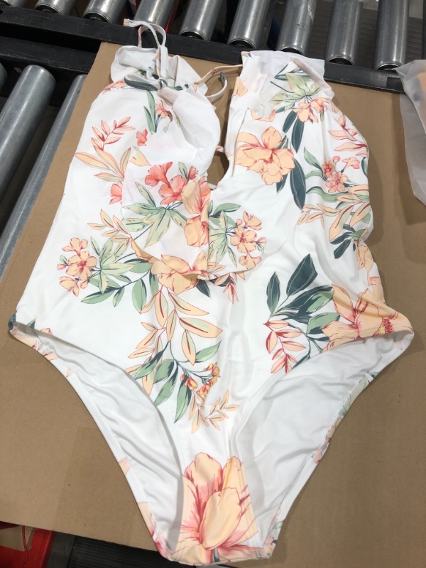 Photo 1 of 1 PIECE CUPSHE SWIMWEAR SIZE XL ( WHITE FLORAL ) OPEN BACK 