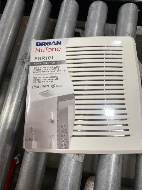 Photo 1 of 264701 Economy Fan Grille - White
