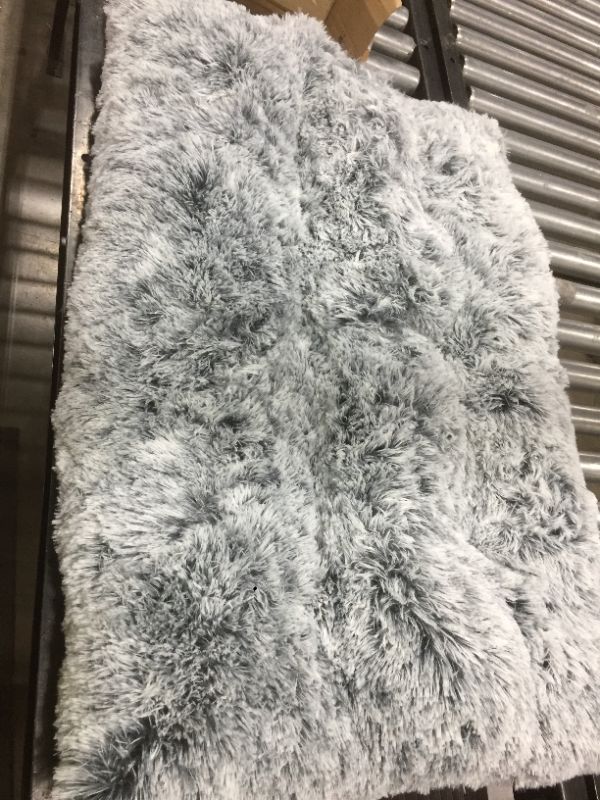 Photo 2 of WAYIMPRESS Large Dog Crate Bed Crate Pad Mat for Medium Small Dogs&Cats,Fulffy Faux Fur Kennel Pad Comfy Self Warming Non-Slip Dog Beds for Sleeping and Anti Anxiety

