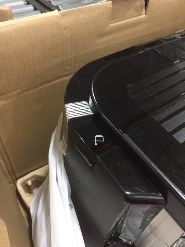 Photo 4 of De'Longhi All-in-One Combination Coffee Maker & Espresso Machine + Advanced Adjustable Milk Frother for Cappuccino & Latte + Glass Coffee Pot 10-Cup, COM532M
