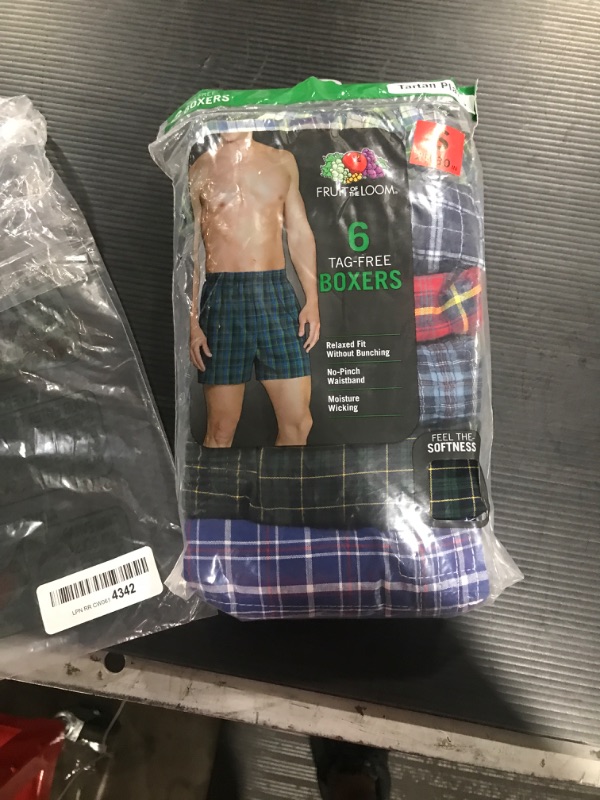 Photo 2 of Fruit of the Loom Men S Woven Tartan Plaid Boxers 6 Pack small 
