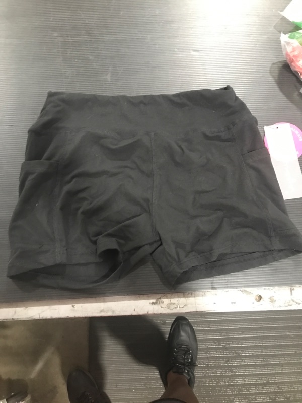 Photo 1 of Black yoga shorts. Large