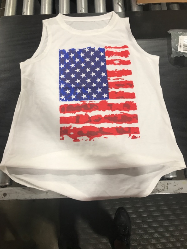 Photo 1 of American Flag design Shirt. XL