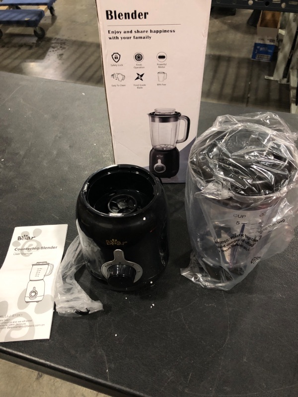 Photo 2 of Bear Countertop Blender, 700W Professional Smoothie Blender with 40oz Blender Cup for Shakes and Smoothies, 3-Speed for Crushing Ice, Puree and Frozen Fruit with Autonomous Clean
