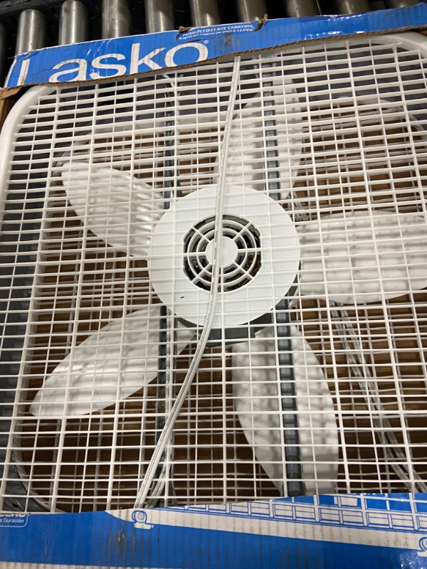 Photo 2 of 20 in. Air Circulating Box Fan with 3 Speeds