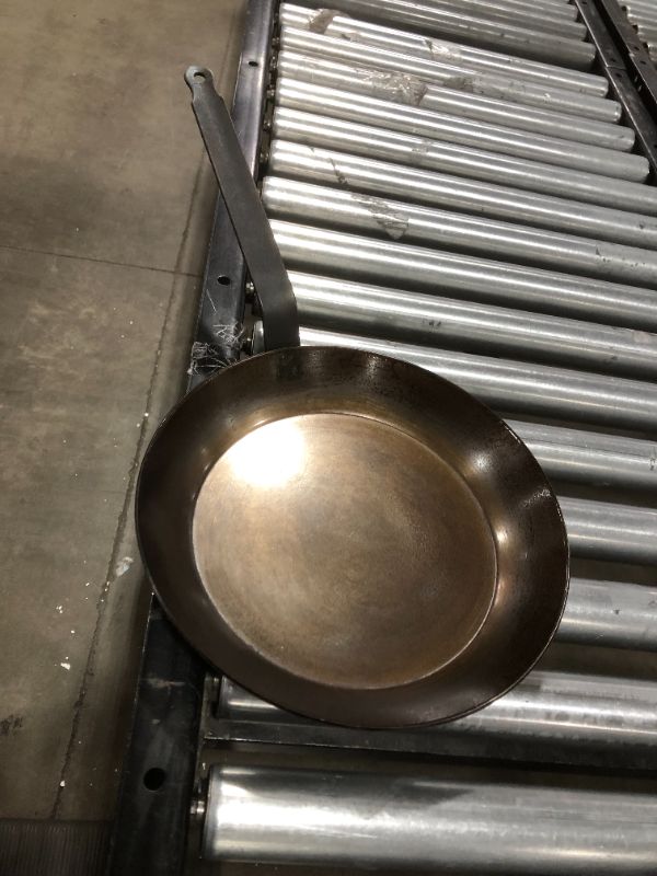 Photo 1 of 12 inch Frying Pan (unknown size)