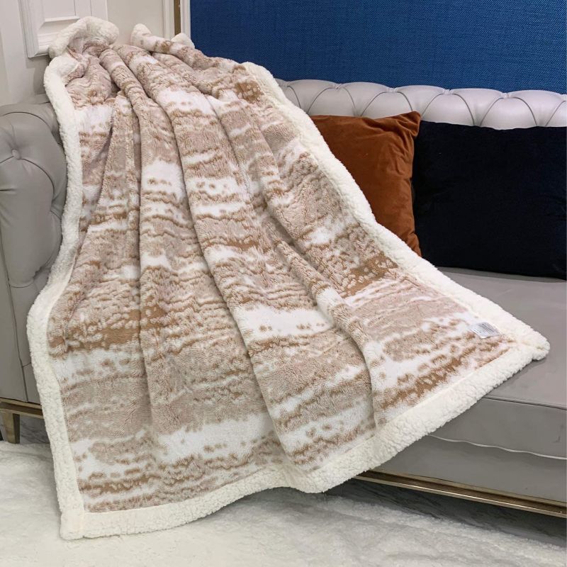 Photo 1 of FANSIY Sherpa Blanket Throw Blanket for Couch Home Decor Soft Fuzzy Bed Blanket Suitable for All Season Use (Camel, 51"x63")
