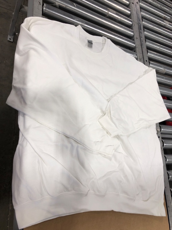 Photo 1 of 3XL White crewneck