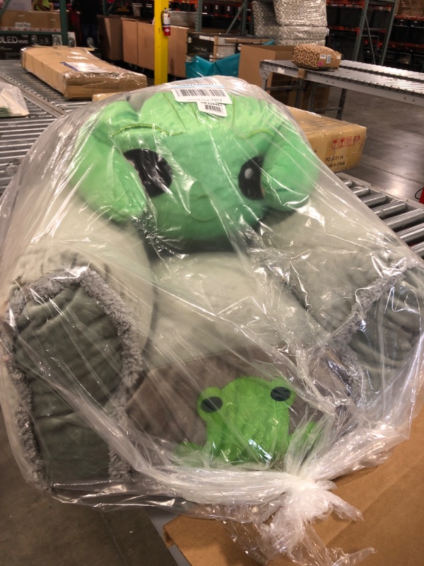 Photo 1 of Star Wars: The Mandalorian Featuring The Child Figural Bean Bag Chair with Sherpa Trim