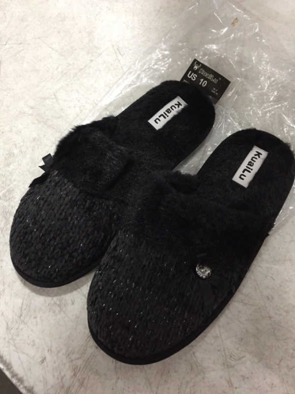 Photo 1 of KUAILU WOMEN'S BLACK FUZZY SLIPPERS SIZE 10.