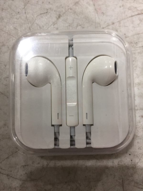 Photo 1 of WIRED EARBUD HEADPHONES WITH CASE. WHITE.