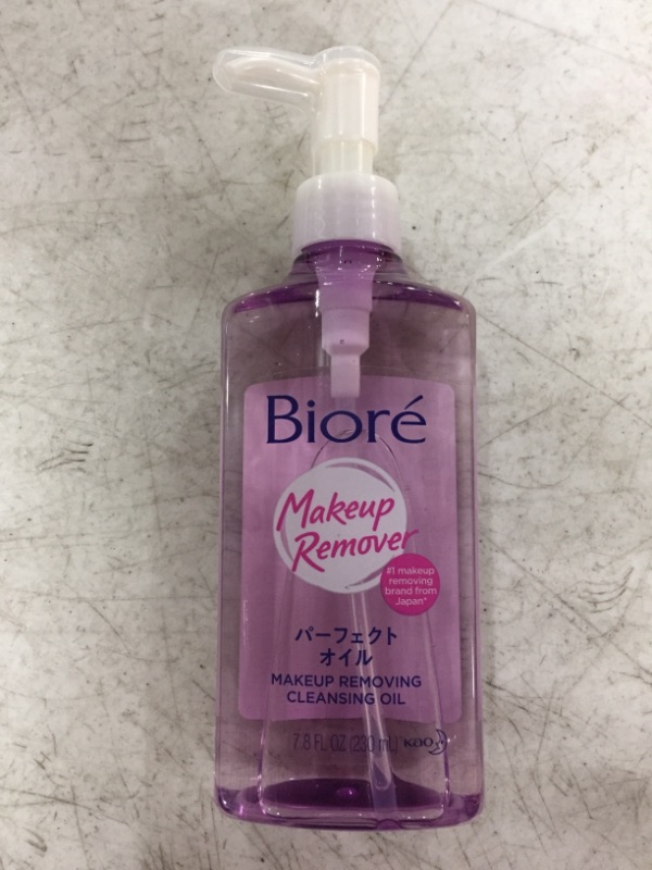 Photo 2 of Bioré J-Beauty Makeup Removing Cleansing Oil, Top Japanese Makeup Remover, Oil-Based Cleanser, 7.8 Ounces
