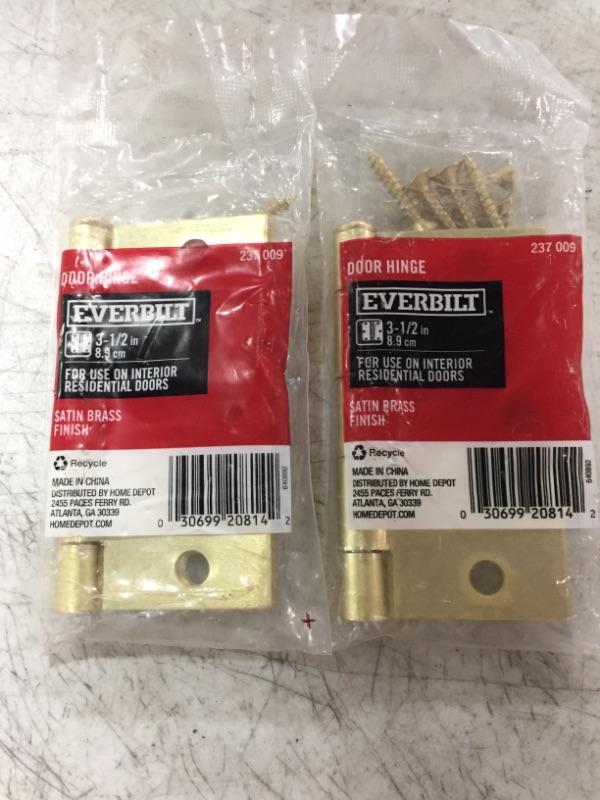 Photo 2 of EVERBILT DOOR HINGE 237 009. SATIN BRASS. 3.5 INCH. LOT OF 2.