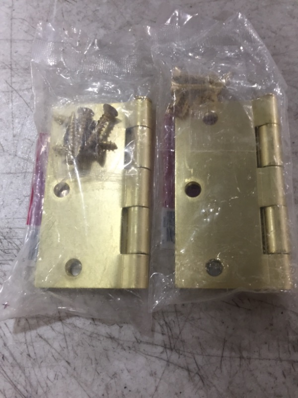 Photo 3 of EVERBILT DOOR HINGE 237 009. SATIN BRASS. 3.5 INCH. LOT OF 2.