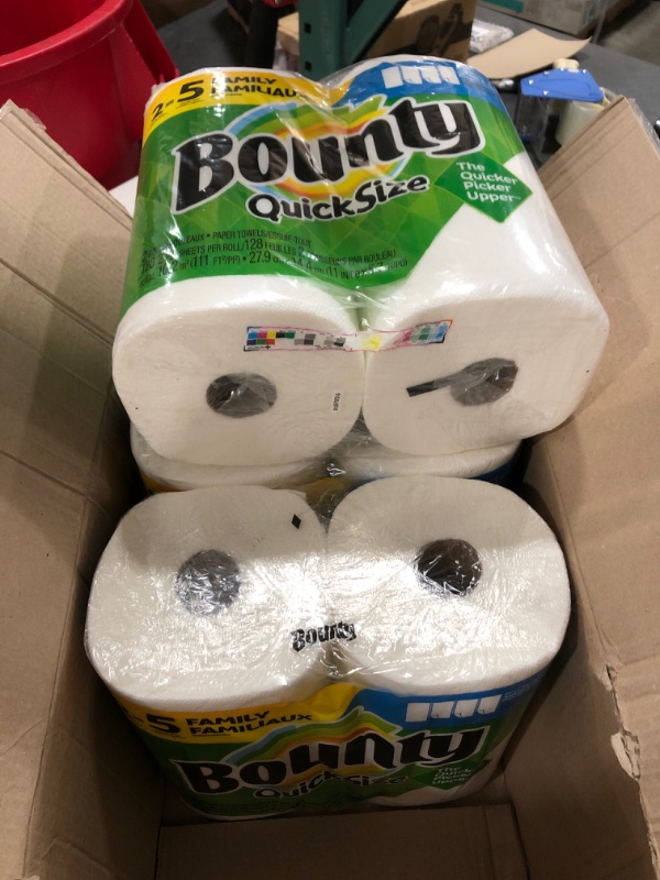 Photo 3 of Bounty Quick-Size Paper Towels, White, 8 Family Rolls = 20 Regular Rolls
