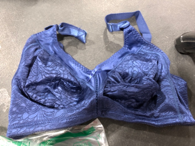 Photo 2 of Bali Women's Double Support Spa Closure Wirefree Bra DF3372, 36D
