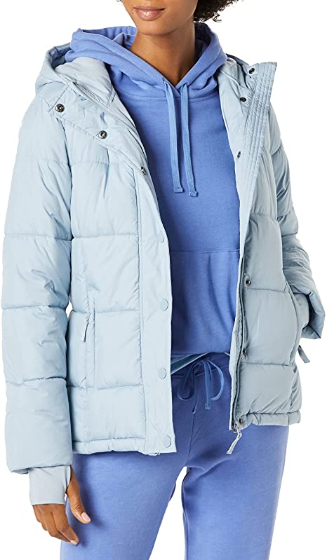 Photo 1 of Amazon Essentials Women's Heavy-Weight Long-Sleeve Full-Zip Hooded Puffer Coat, 3X