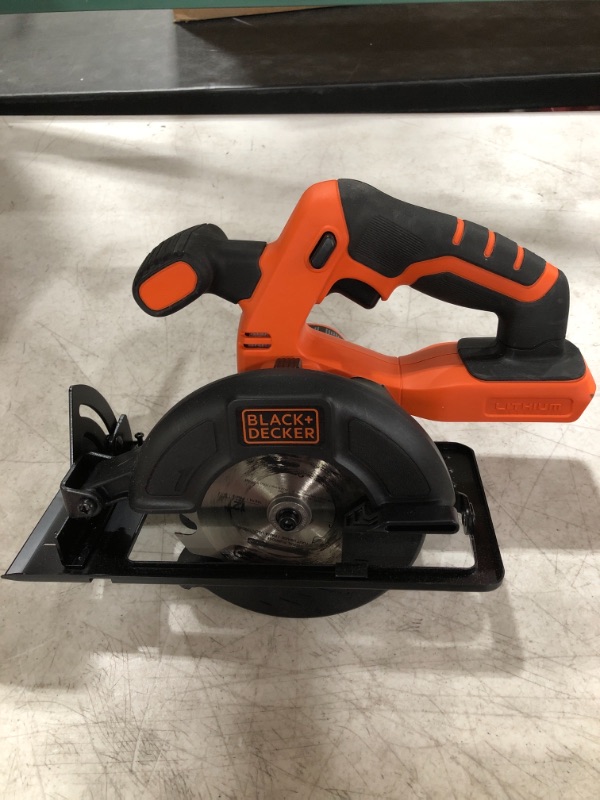 Photo 2 of BLACK+DECKER 20V MAX 5-1/2-Inch Cordless Circular Saw, Tool Only (BDCCS20B). 
PRIOR USE.,