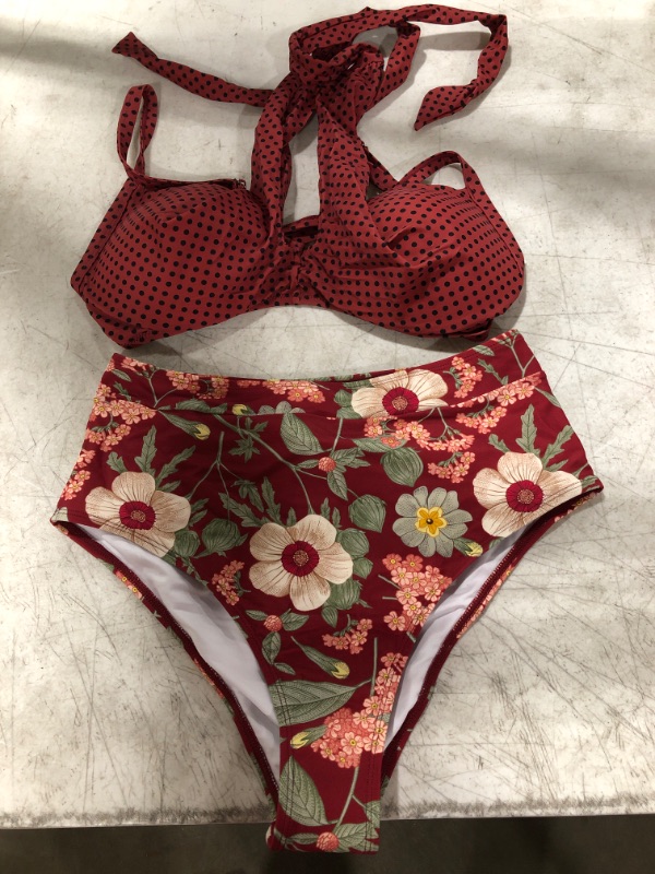 Photo 2 of Polka Dot And Floral Twist Bikini
SIZE LARGE.