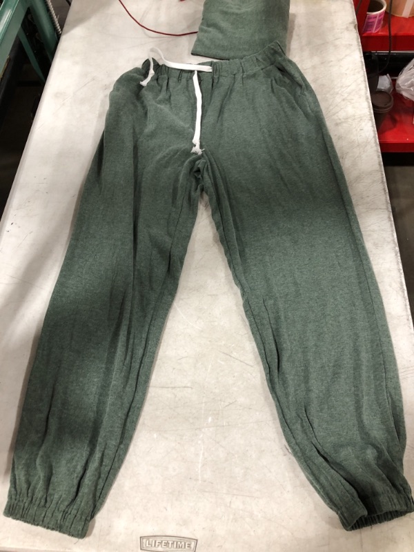 Photo 4 of WOMEN'S GREEN SWEATSUIT SET. SIZE XL.