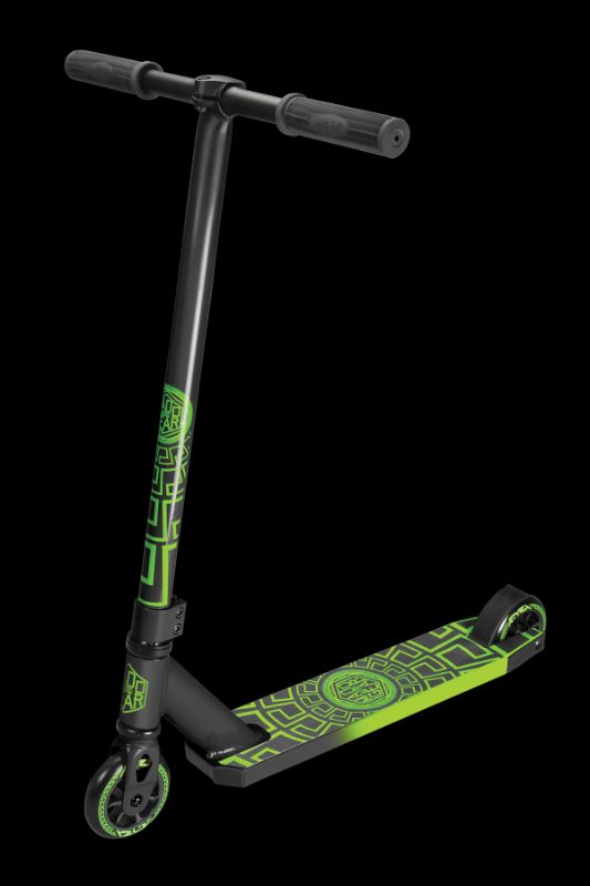 Photo 1 of MADD GEAR - CARVE PRO - Black Green - Suits Boys & Girls Ages 6+ - Max Rider Weight 220lbs - 