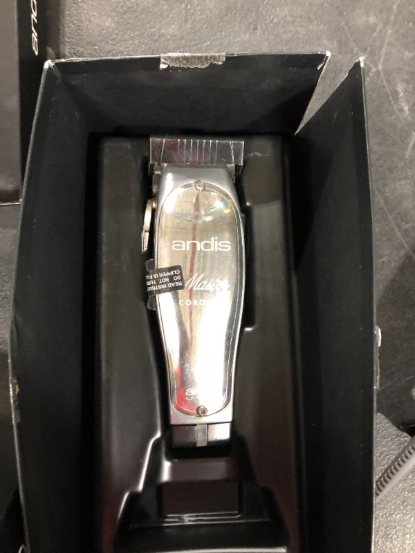 Photo 3 of Andis Master Cordless Lithium-Ion Clipper - CL-12470
