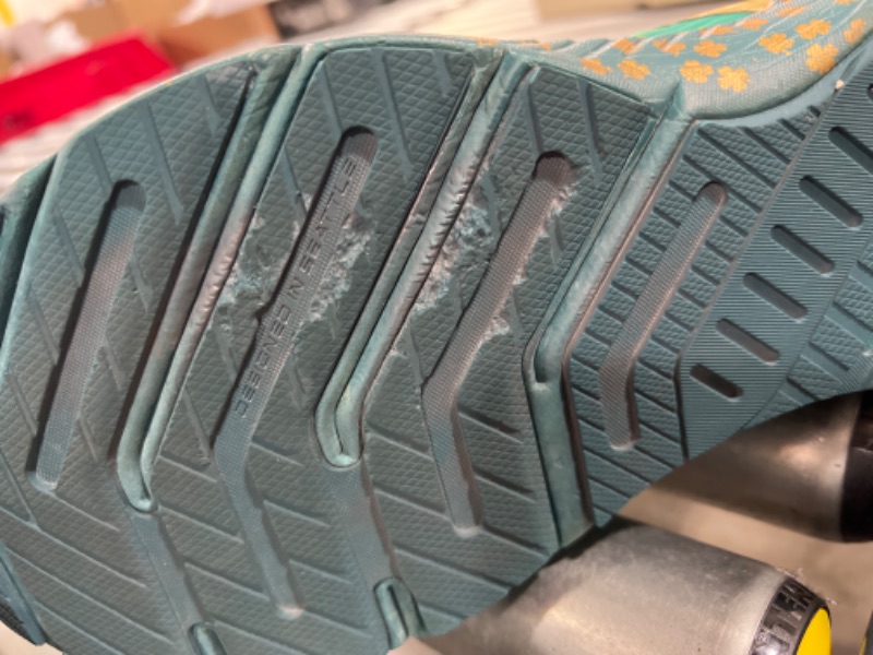 Photo 1 of Brooks Launch GTS 8 SIZE 12.5
