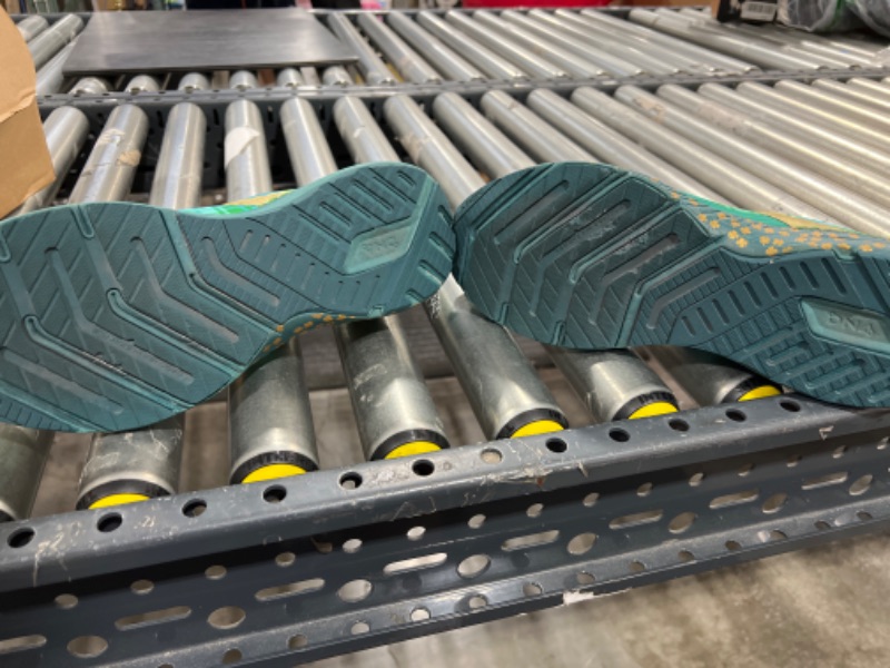 Photo 1 of Brooks Launch GTS 8 SIZE 12.5

