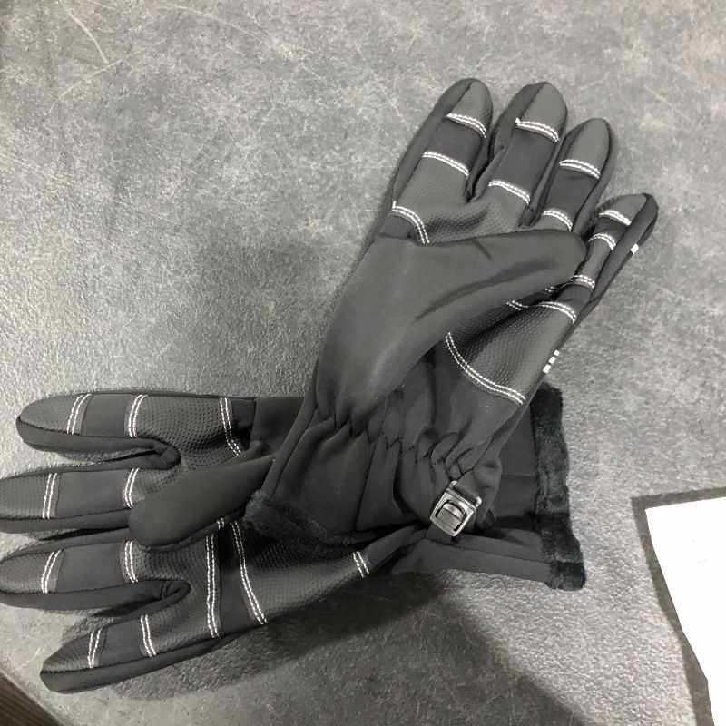 Photo 2 of Hikenture Winter Touchscreen Cycling Gloves for Men and Women