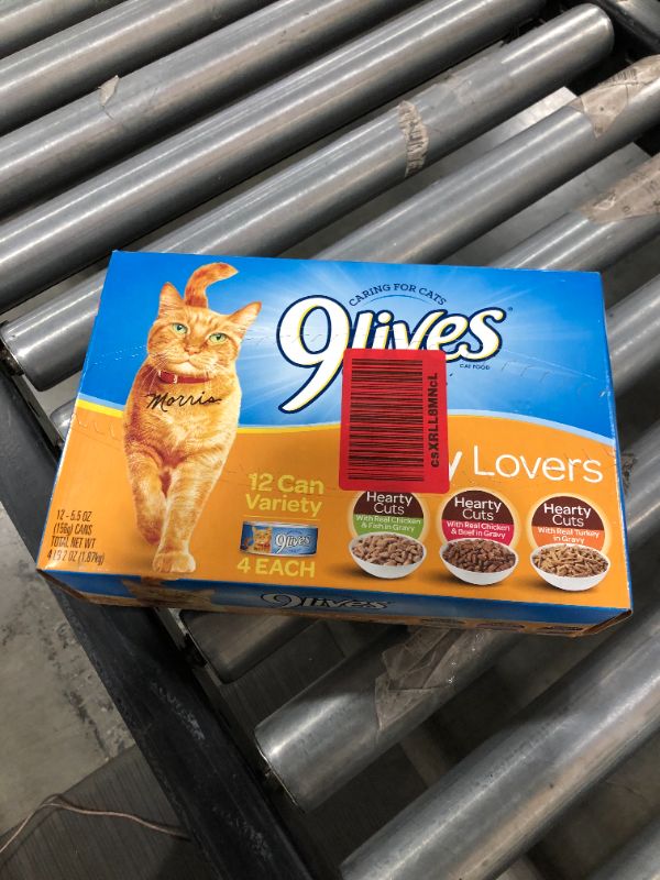 Photo 1 of 9 Lives Gravy Favorites Wet Cat Food Variety Pack, 5.5-Ounce Cans, 12 Count