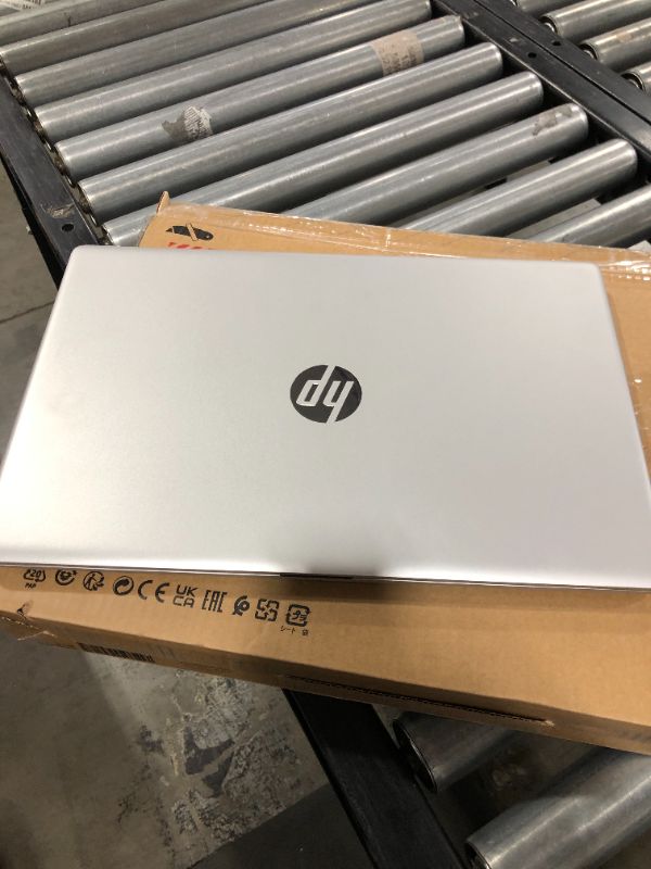 Photo 3 of HP - 17.3" Laptop - Intel Core I3 - 8GB Memory - 1TB HDD - Win 10 Bluetooth Wireless Webcam Mic HDMI WiFi Speakers Natural Silver