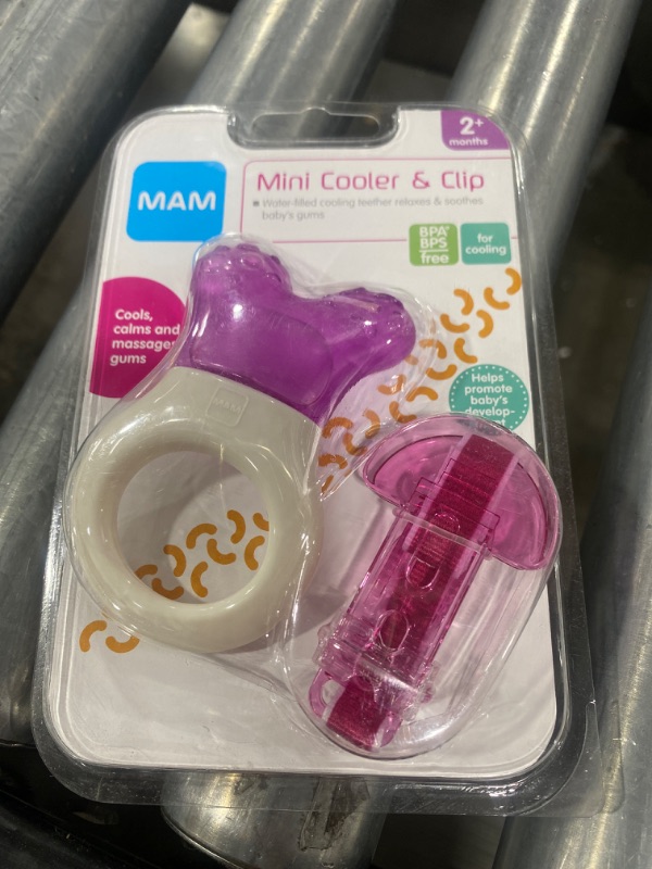 Photo 2 of MAM Mini-Cooler Teether with Clip - Pink

