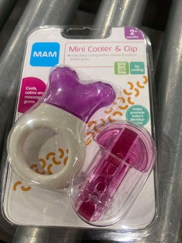 Photo 2 of MAM Mini-Cooler Teether with Clip - Pink

