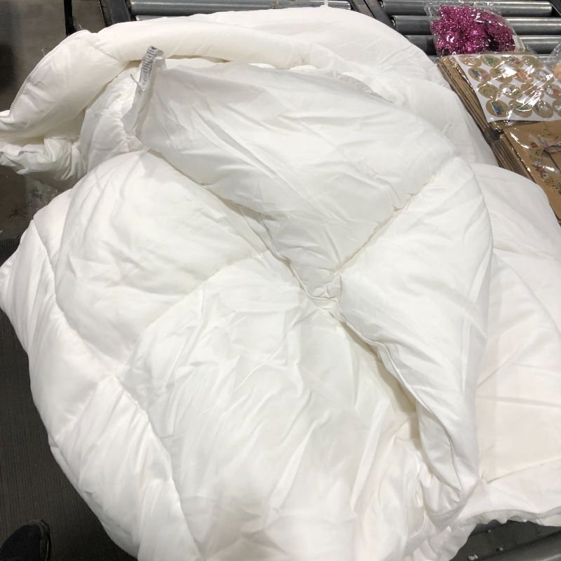 Photo 2 of Down Alternative Comforter (King, White) - All Season Comforter - Plush Siliconized Fiberfill Duvet Insert