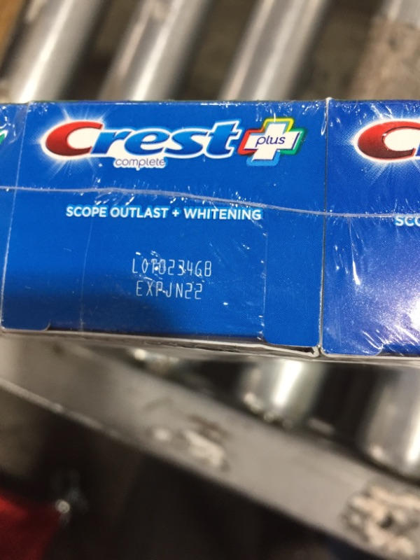 Photo 3 of Crest + Scope Outlast Complete Whitening Toothpaste Mint Value Pack - 3ct - 16.2oz *EXP: JUN/2022*

