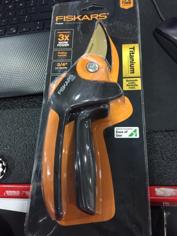 Photo 2 of 3/4 in. Cut Capacity Titanium Coated Blade, PowerGear 2 Bypass Pruner
