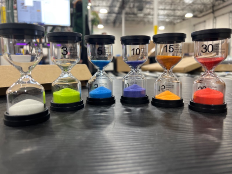 Photo 2 of Bekith 6 Pack Sand Timer, Colorful Hourglass Timer 1 min/3 mins/5 mins/10 mins/15 mins/30 mins Sandglass Timer for Kids Games Classroom Kitchen Home
